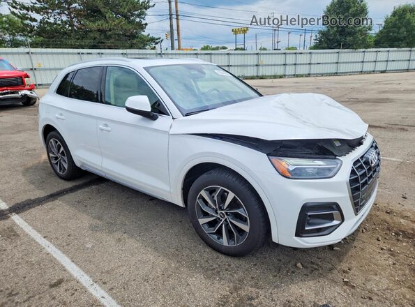 WA1BAAFY8M2104765 2021 AUDI Q5 White Delantero derecho