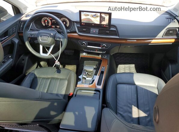 WA1BAAFY9M2087362 2021 AUDI Q5 Black Dashboard view