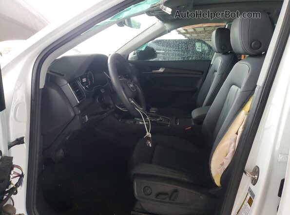 WA1BAAFYXM2101978 2021 AUDI Q5 White Սալոնի դիմացի տեսք
