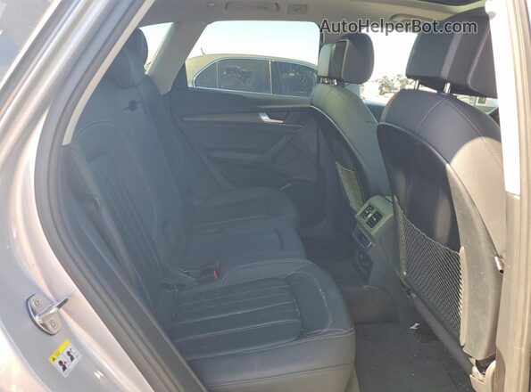 WA1BBAFY2N2118272 2022 AUDI Q5 Silver Rear interior view