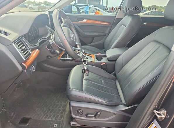 WA1BBAFY2P2056004 2023 AUDI Q5 Charcoal Widok wnętrza z przodu