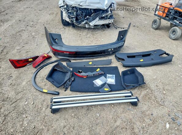 WA1BBAFY2P2056004 2023 AUDI Q5 Charcoal Widok naklejki z numerem VIN