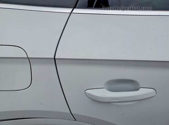 WA1BBAFY4S2032974 2025 AUDI Q5 White Vista interior trasera