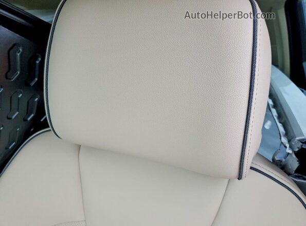 WA1BBAFY4S2032974 2025 AUDI Q5 White Vista de los asientos traseros