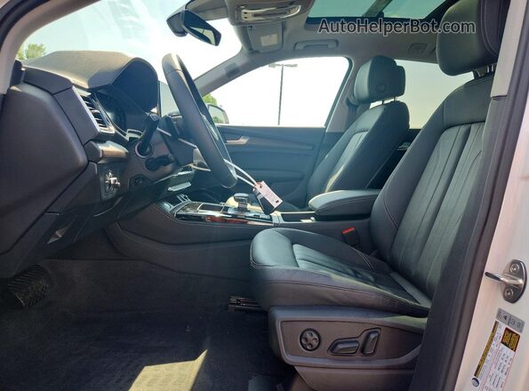 WA1BBAFY8R2043566 2024 AUDI Q5 White Vista interior delantera