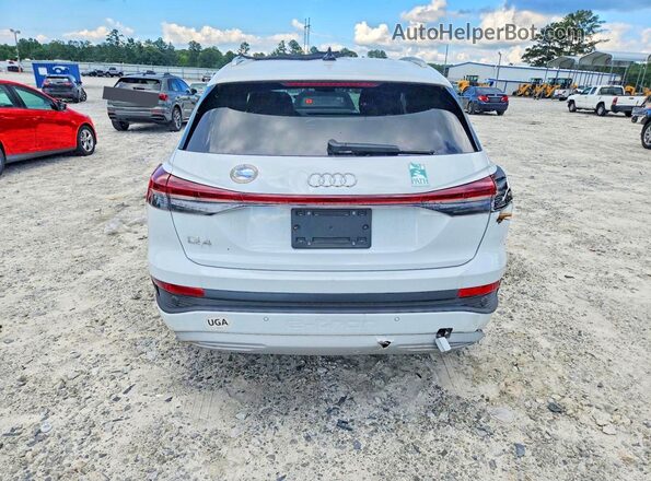 WA1BCBFZ7PP035325 2023 AUDI Q4 White Հետևի տեսք
