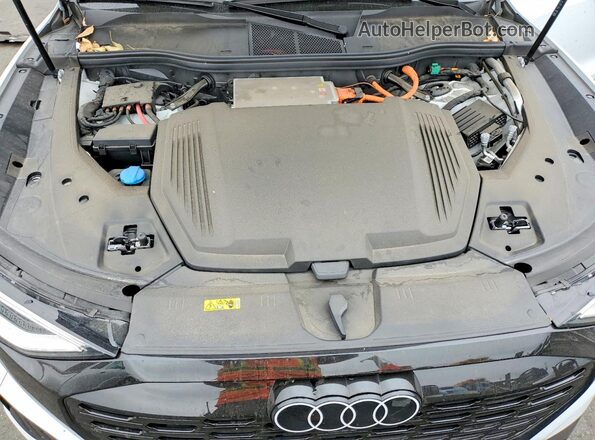 WA1BCBGE3RB045510 2024 AUDI SQ8 White Engine compartment view