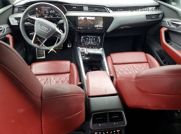 WA1BCBGE3RB045510 2024 AUDI SQ8 White Dashboard view