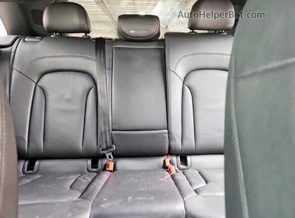 WA1BCCFS0JR024042 2018 AUDI Q3 Black Rear seats view