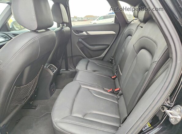 WA1BCCFS0JR024042 2018 AUDI Q3 Black Rear interior view