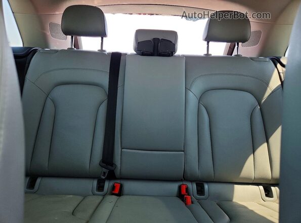 WA1BCCFS2HR013845 2017 AUDI Q3 Black უკანა სავარძლების ხედი