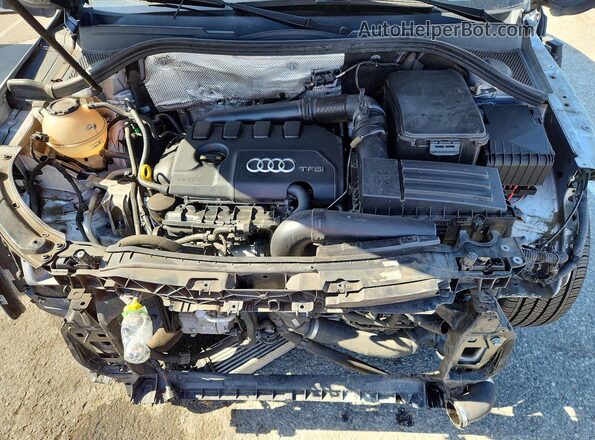 WA1BCCFS2JR031803 2018 AUDI Q3 Серебряный Вид задней части салона
