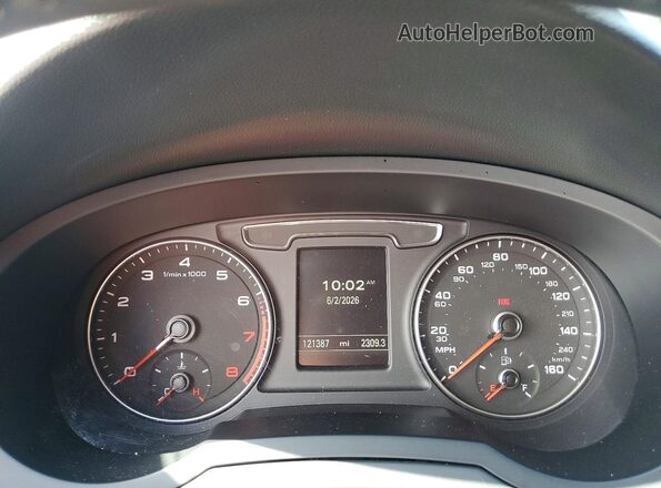 WA1BCCFS4JR016297 2018 AUDI Q3 White Вид щитка приладів