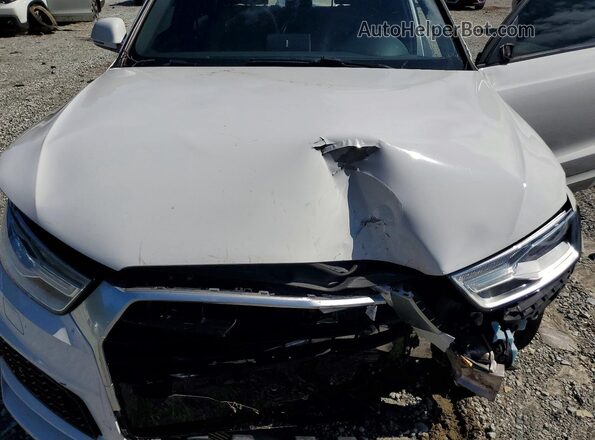 WA1BCCFS4JR016297 2018 AUDI Q3 White Вид задньої частини салону
