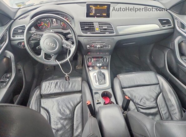 WA1BCCFS5JR010539 2018 AUDI Q3 Gray Dashboard view