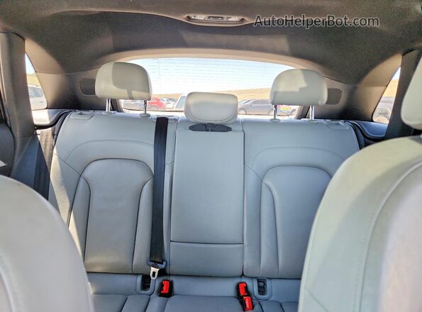 WA1BCCFS7HR004364 2017 AUDI Q3 Blue უკანა სავარძლების ხედი