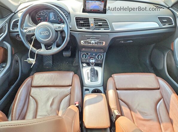 WA1BCCFSXJR006406 2018 AUDI Q3 Black Widok deski rozdzielczej