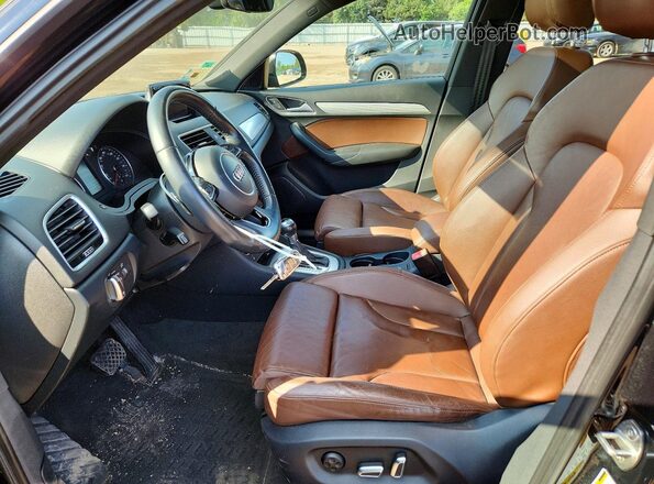 WA1BCCFSXJR006406 2018 AUDI Q3 Black Widok wnętrza z przodu