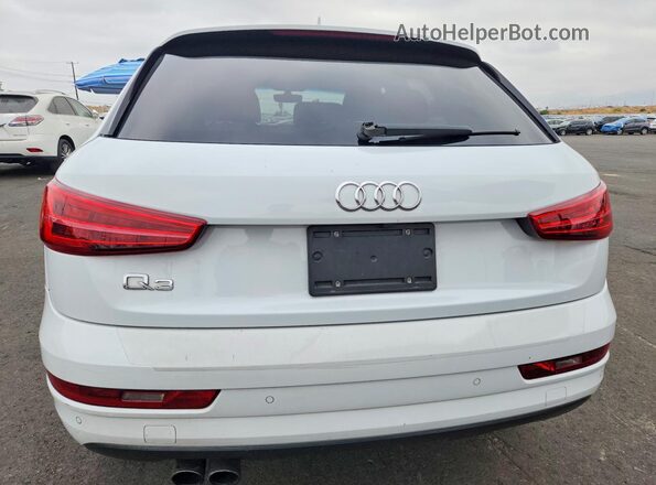 WA1BCCFSXJR023433 2018 AUDI Q3 White Հետևի տեսք