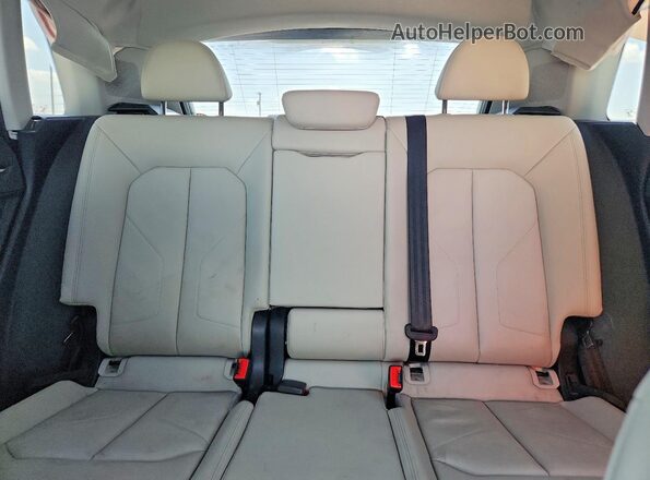 WA1BECF34L1046081 2020 AUDI Q3 White Вид задніх сидінь