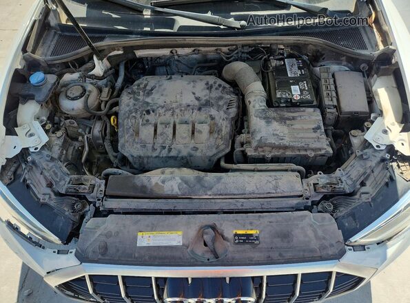WA1BECF34L1046081 2020 AUDI Q3 White Вид підкапотного простору