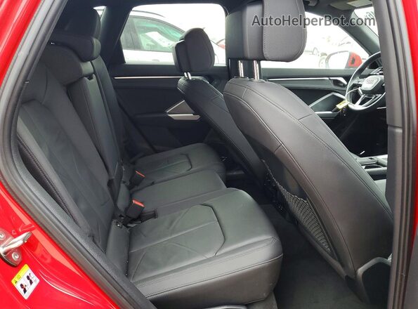 WA1BECF35K1085115 2019 AUDI Q3 Red Rear seats view