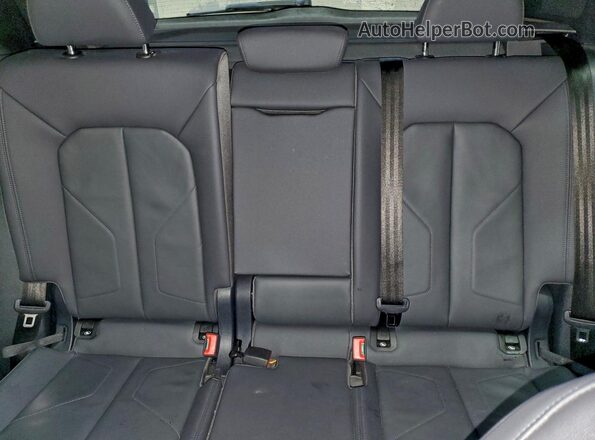 WA1BECF36L1106684 2020 AUDI Q3 Gray Widok tylnych siedzeń