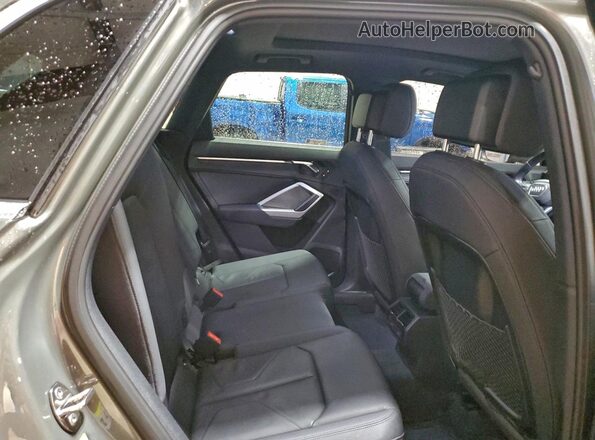 WA1BECF36L1106684 2020 AUDI Q3 Gray Widok wnętrza z tyłu