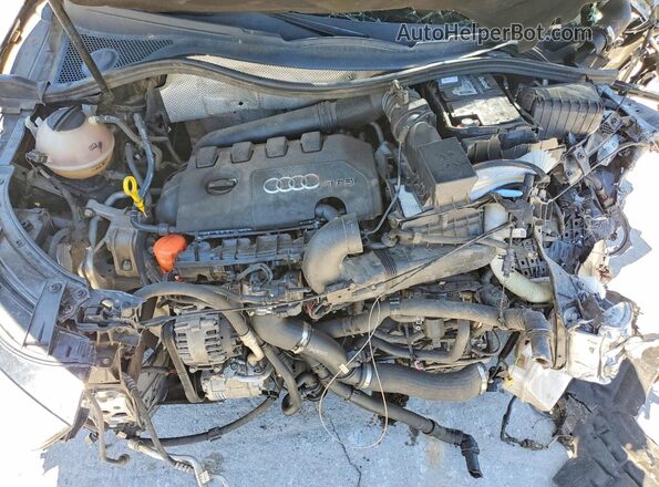 WA1BFCFS8GR003326 2016 AUDI Q3 Black Շարժիչի բաժամունքի տեսք