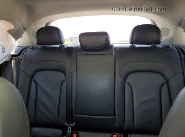 WA1BFCFS8GR003326 2016 AUDI Q3 Black Հետևի նստատեղերի տեսք