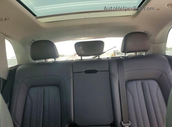 WA1BNAFY0K2017928 2019 AUDI Q5 White Rear seats view