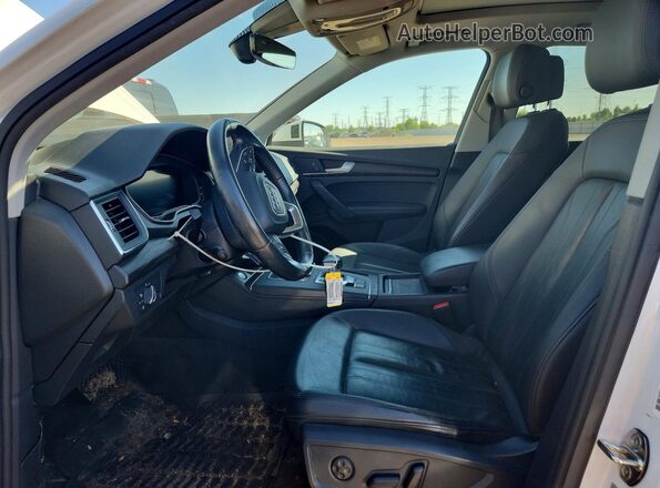 WA1BNAFY0K2064277 2019 AUDI Q5 White Vista interior delantera