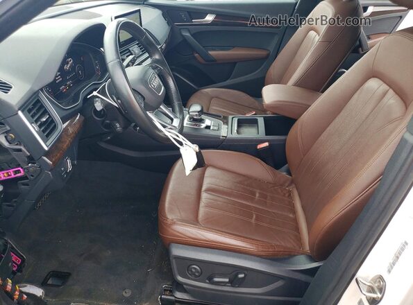 WA1BNAFY1J2211432 2018 AUDI Q5 Белый Вид салона спереди