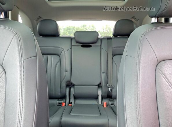 WA1BNAFY1L2018197 2020 AUDI Q5 Black Widok tylnych siedzeń