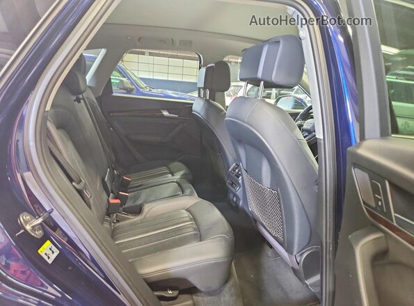 WA1BNAFY2J2001986 2018 AUDI Q5 Blue Widok wnętrza z tyłu