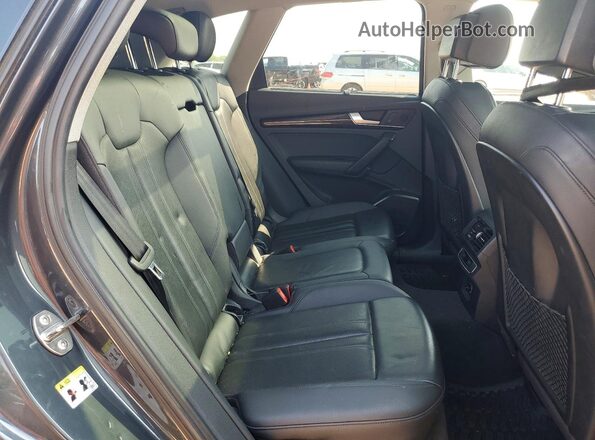 WA1BNAFY2J2018593 2018 AUDI Q5 Gray Widok wnętrza z tyłu