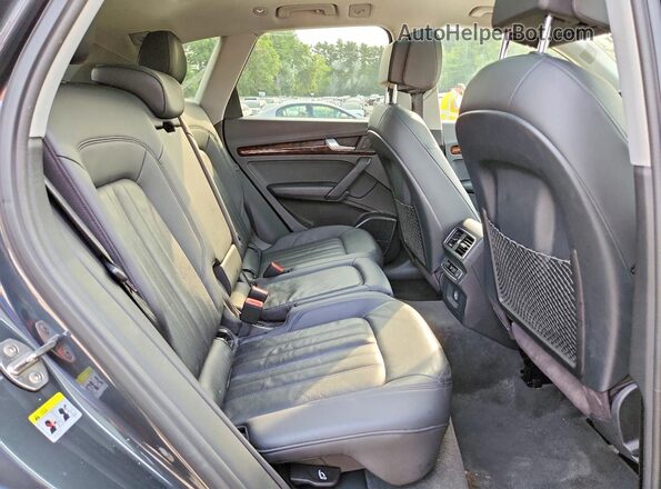 WA1BNAFY2J2132920 2018 AUDI Q5 Gray Вид задньої частини салону