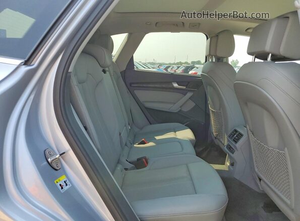 WA1BNAFY2L2046008 2020 AUDI Q5 Silver Սալոնի հետևի տեսք