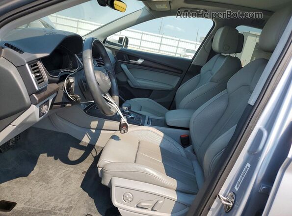 WA1BNAFY2L2046008 2020 AUDI Q5 Silver Սալոնի դիմացի տեսք