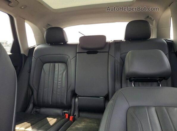 WA1BNAFY3J2134286 2018 AUDI Q5 Black Հետևի նստատեղերի տեսք