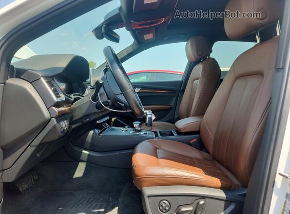 WA1BNAFY3J2216034 2018 AUDI Q5 Белый Вид салона спереди
