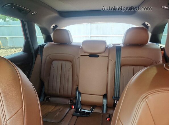 WA1BNAFY3J2216034 2018 AUDI Q5 Белый Вид задних сидений