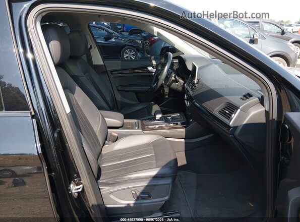 WA1BNAFY3K2035291 2019 AUDI Q5 Черный Вид салона спереди