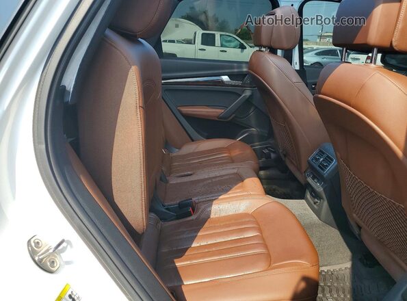 WA1BNAFY3K2073281 2019 AUDI Q5 White უკანა სალონის ხედი