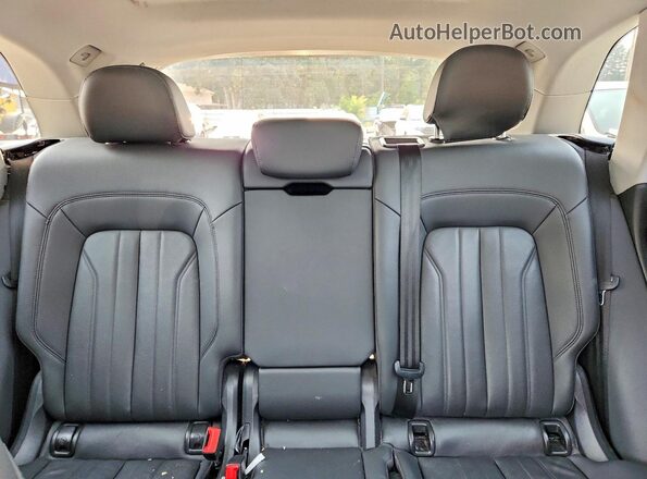 WA1BNAFY4L2078524 2020 AUDI Q5 Black Rear seats view