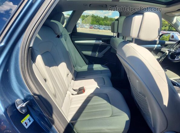 WA1BNAFY5J2101693 2018 AUDI Q5 Blue Սալոնի հետևի տեսք