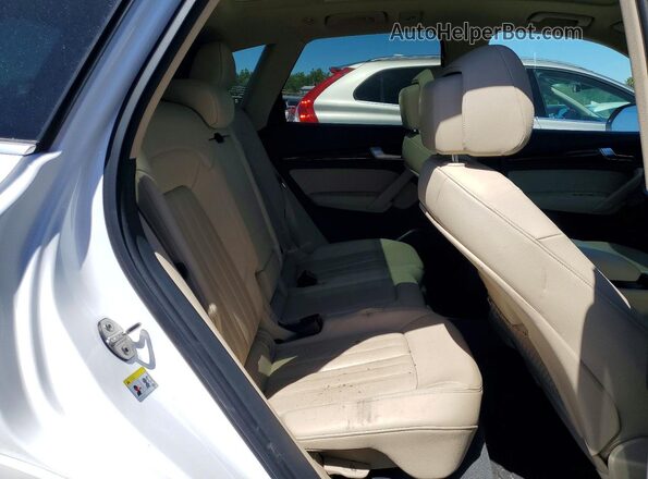 WA1BNAFY5J2235295 2018 AUDI Q5 Белый Вид задней части салона