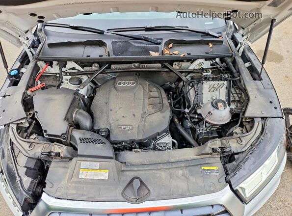 WA1BNAFY5K2020307 2019 AUDI Q5 White ძრავის განყოფილების ხედი