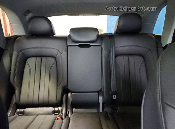 WA1BNAFY8J2003502 2018 AUDI Q5 White Vista de los asientos traseros