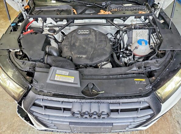 WA1BNAFY8J2003502 2018 AUDI Q5 White Vista del compartimento del motor